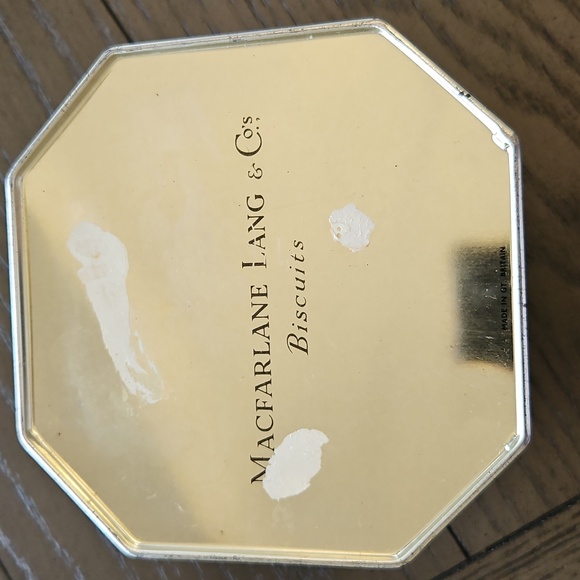 Tin Box with Elegant Lady Design - Vintage - Picture 7 of 10